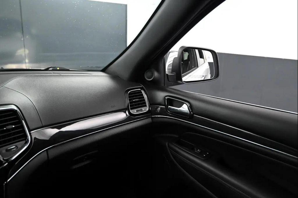 used 2020 Jeep Grand Cherokee car, priced at $23,495
