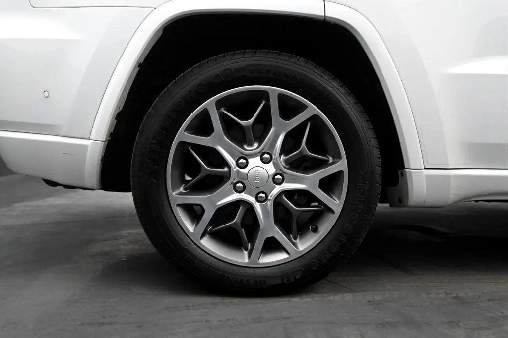 used 2020 Jeep Grand Cherokee car, priced at $23,495