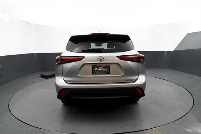 used 2022 Toyota Highlander car, priced at $28,995