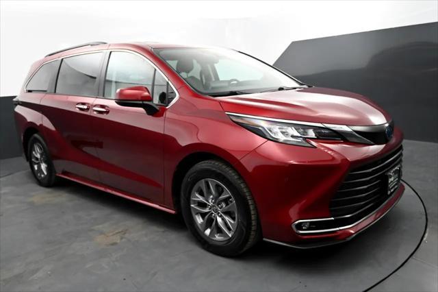 used 2022 Toyota Sienna car, priced at $35,995