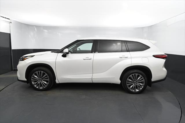 used 2021 Toyota Highlander car, priced at $32,495