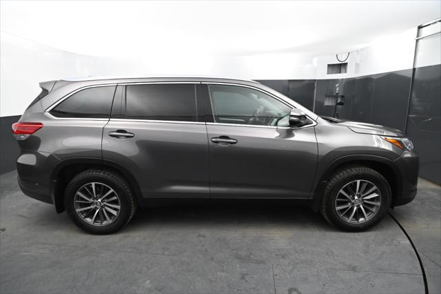 used 2019 Toyota Highlander car, priced at $22,495