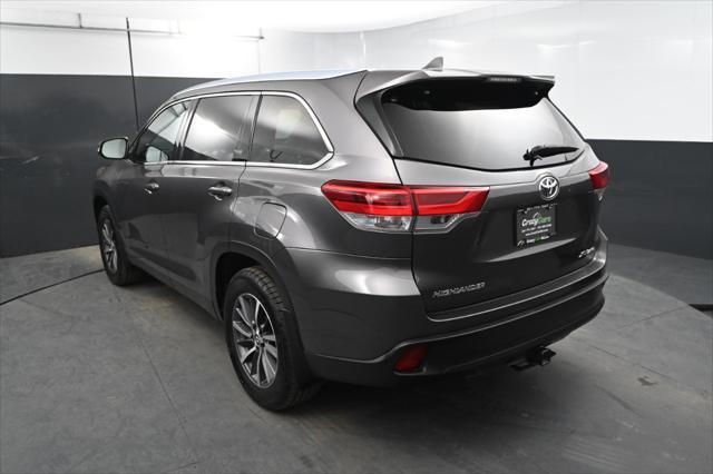 used 2019 Toyota Highlander car, priced at $22,495