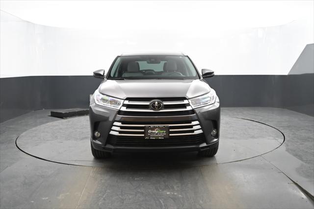 used 2019 Toyota Highlander car, priced at $22,495