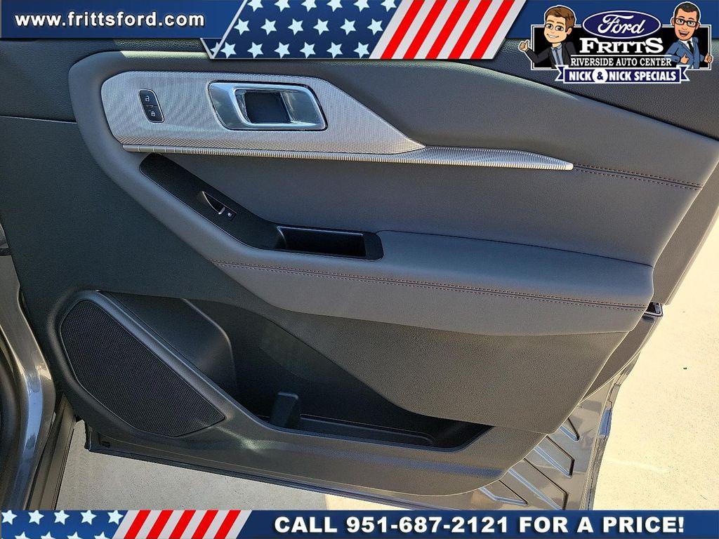 new 2025 Ford Explorer car, priced at $40,965