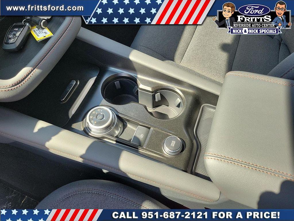 new 2025 Ford Explorer car, priced at $40,965