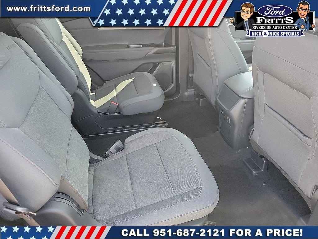 new 2025 Ford Explorer car, priced at $40,965