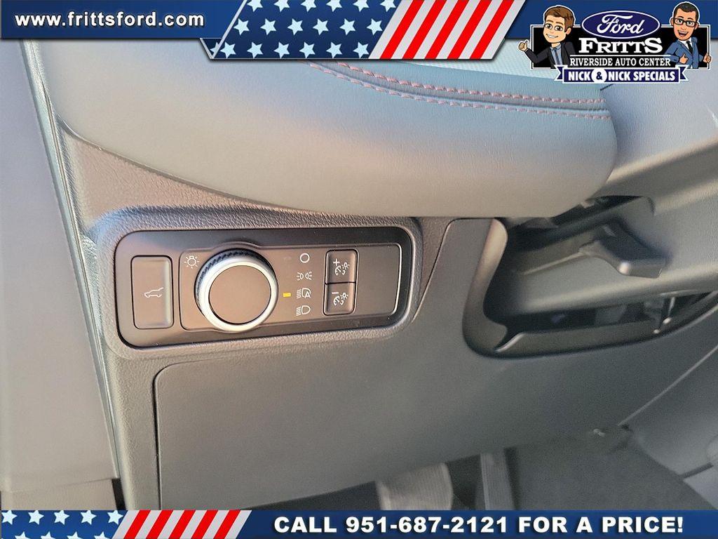 new 2025 Ford Explorer car, priced at $40,965