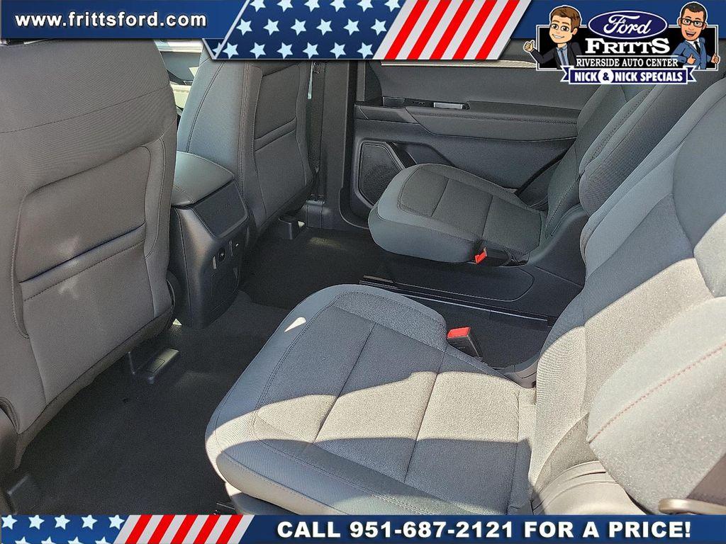 new 2025 Ford Explorer car, priced at $40,965