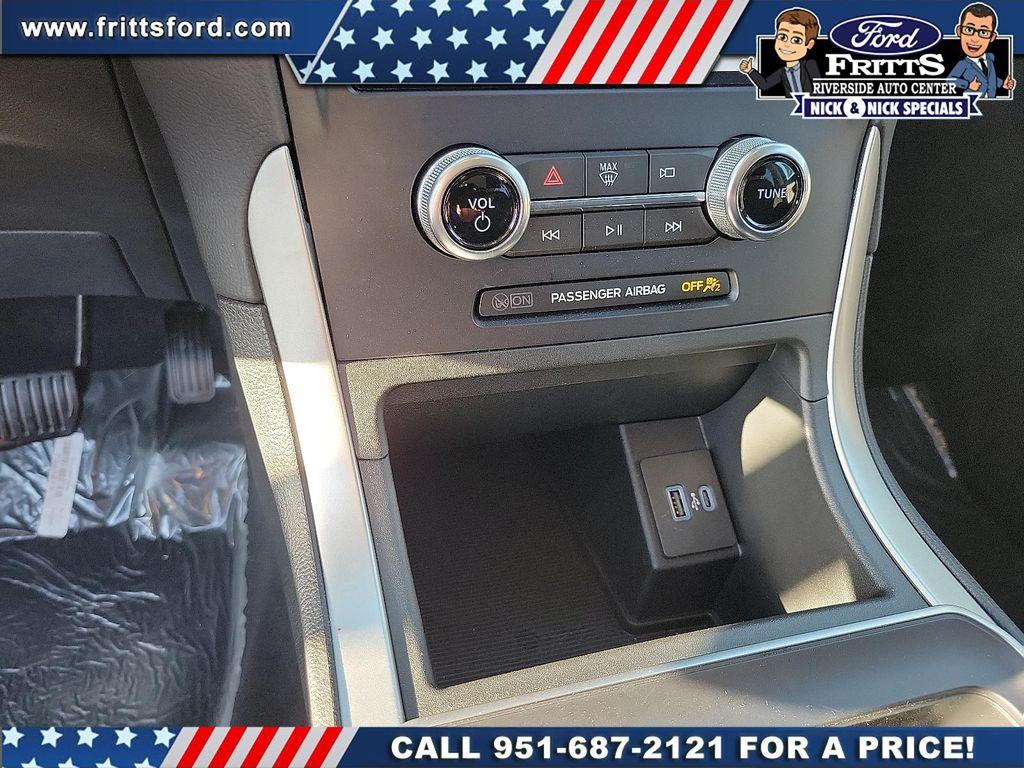 used 2024 Ford Edge car, priced at $29,999