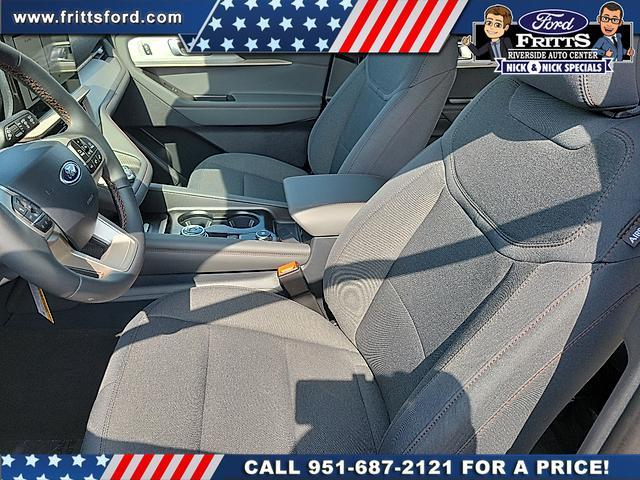 new 2025 Ford Explorer car, priced at $38,904