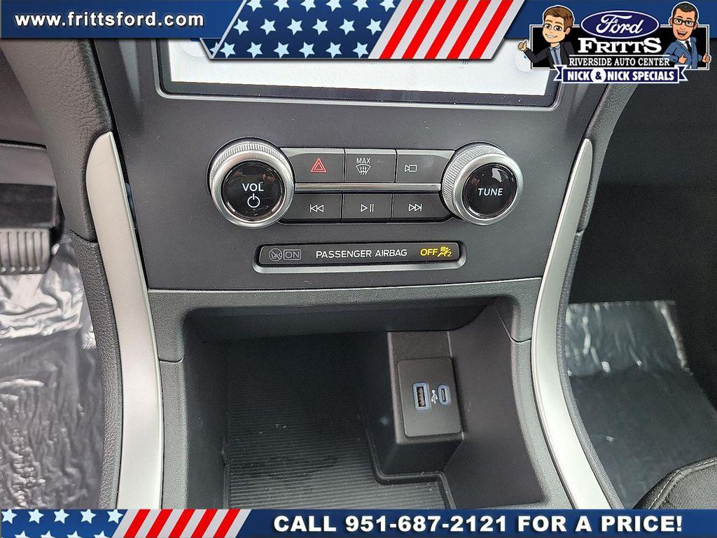 used 2024 Ford Edge car, priced at $29,999