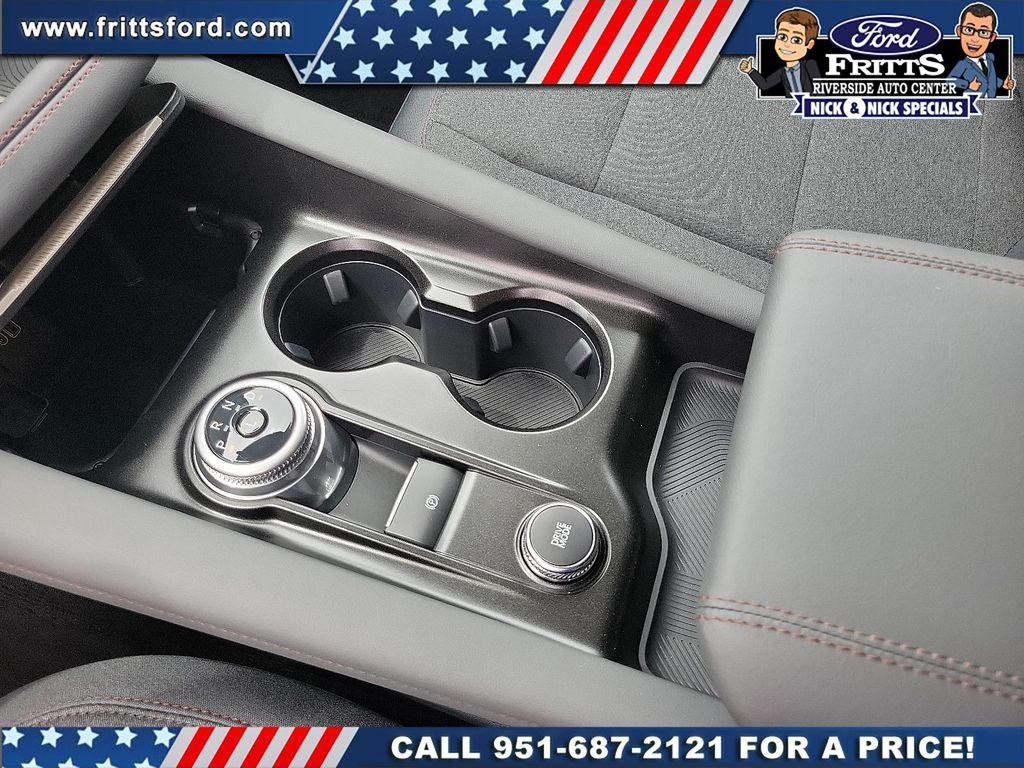 new 2025 Ford Explorer car, priced at $40,965