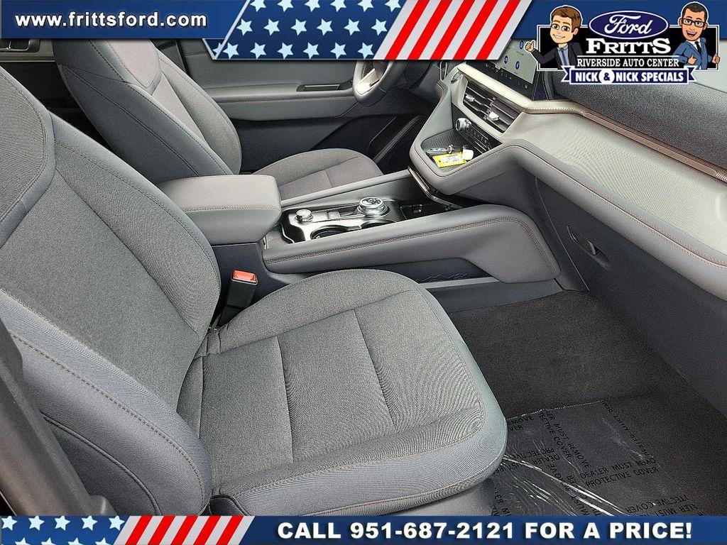 new 2025 Ford Explorer car, priced at $40,965