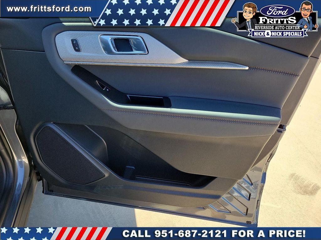 new 2025 Ford Explorer car, priced at $40,965