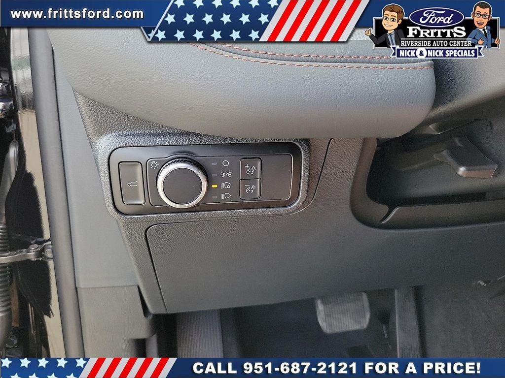 new 2025 Ford Explorer car, priced at $40,965