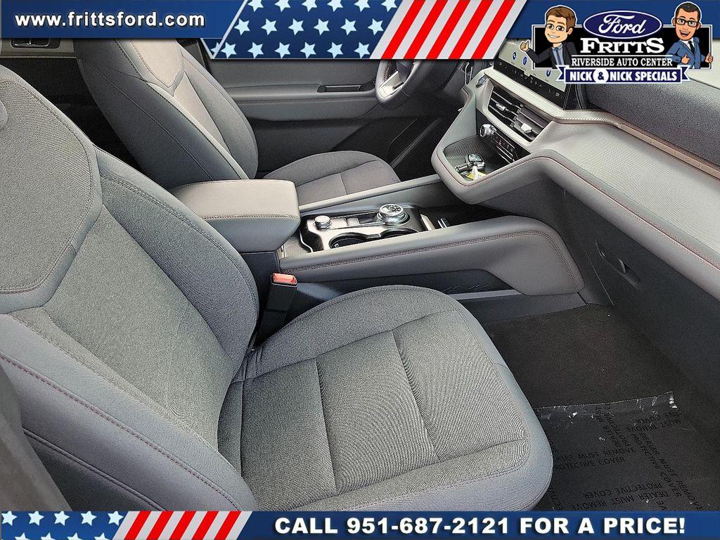 new 2025 Ford Explorer car, priced at $40,965