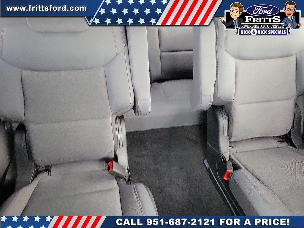 new 2025 Ford Explorer car, priced at $40,965