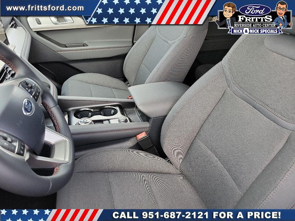 new 2025 Ford Explorer car, priced at $40,965