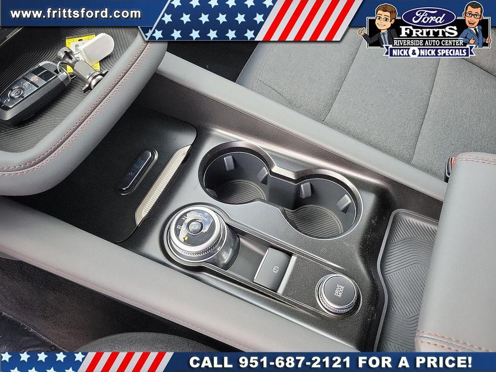 new 2025 Ford Explorer car, priced at $40,965