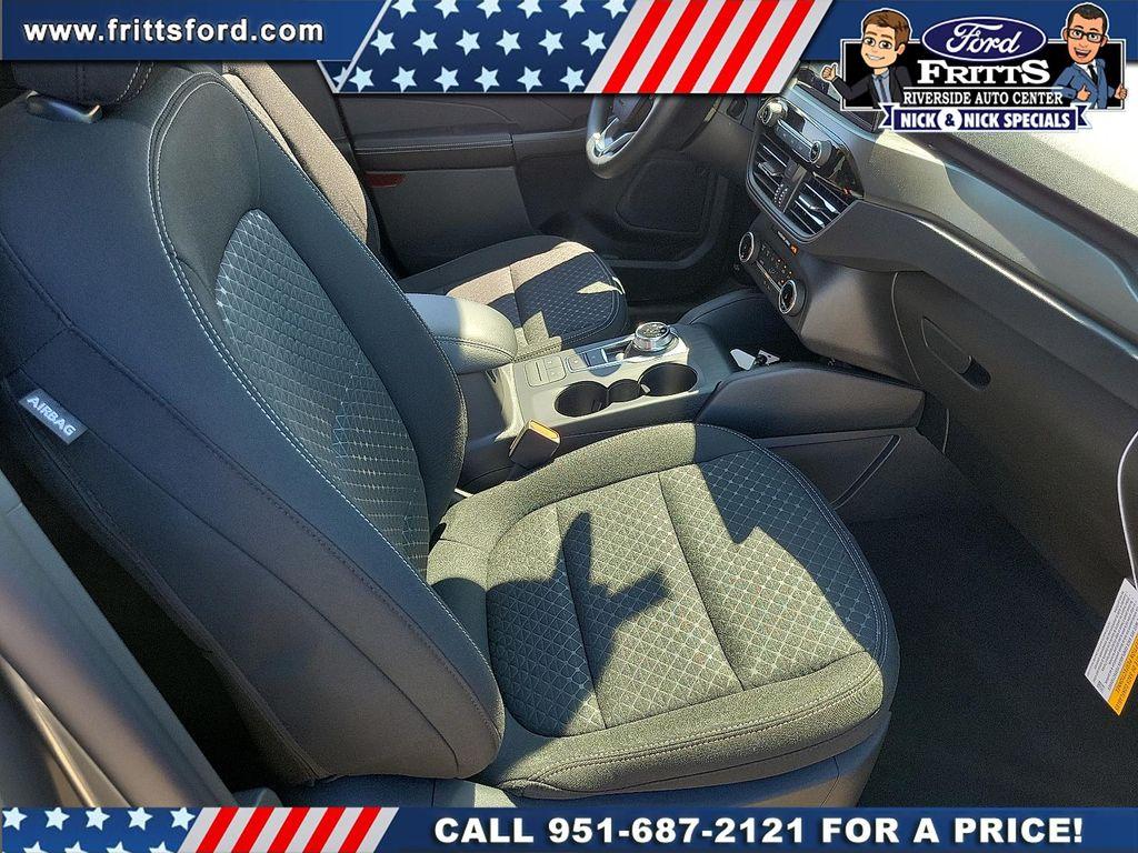 new 2025 Ford Escape car, priced at $30,644
