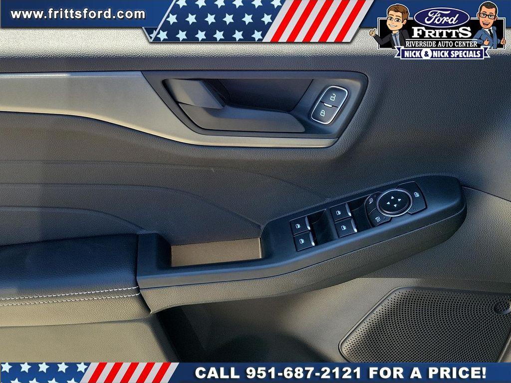 new 2025 Ford Escape car, priced at $30,644