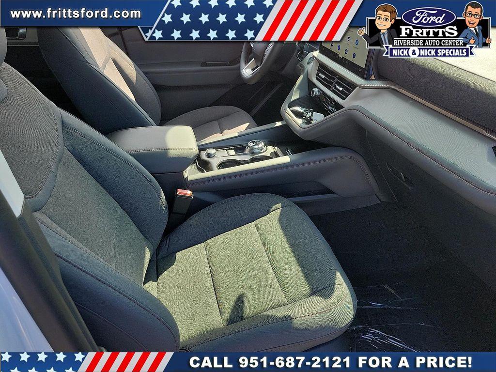 new 2025 Ford Explorer car, priced at $40,965