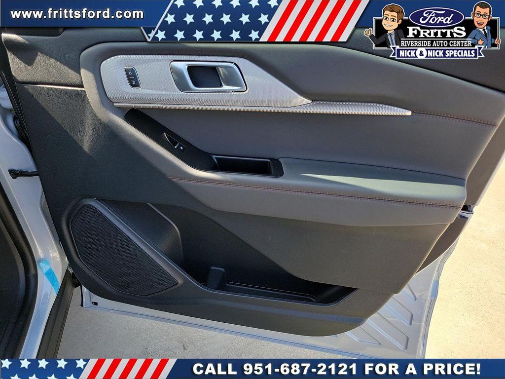 new 2025 Ford Explorer car, priced at $40,965