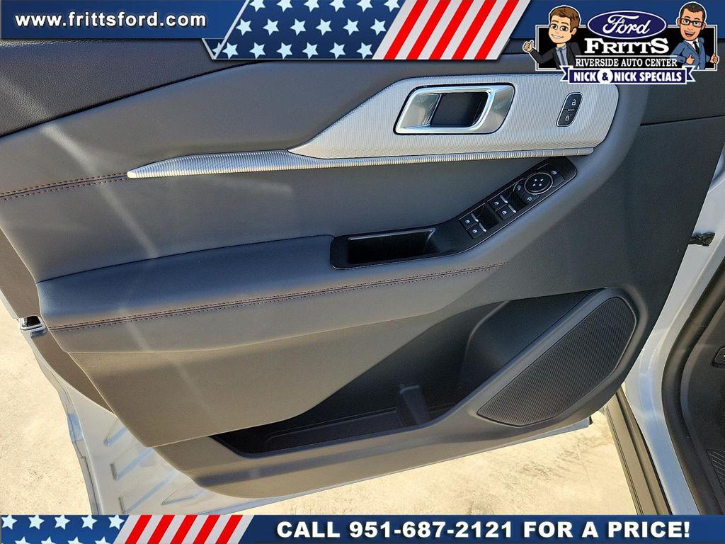 new 2025 Ford Explorer car, priced at $40,965