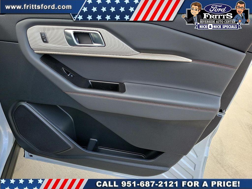 new 2025 Ford Explorer car, priced at $40,965