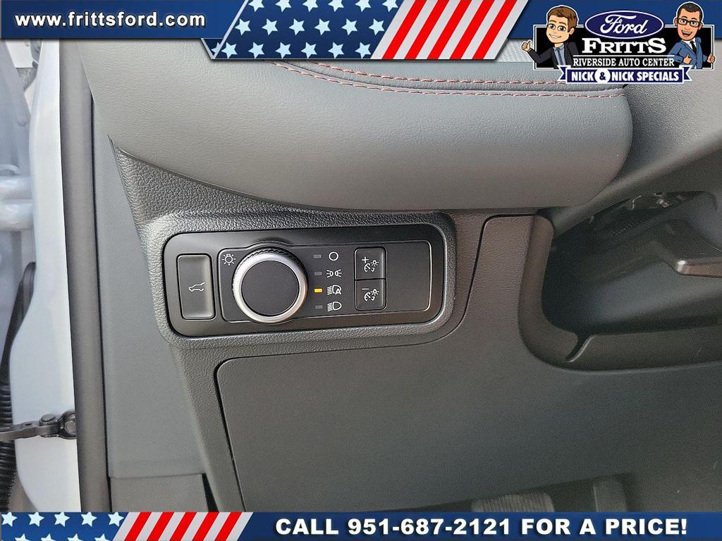 new 2025 Ford Explorer car, priced at $40,965