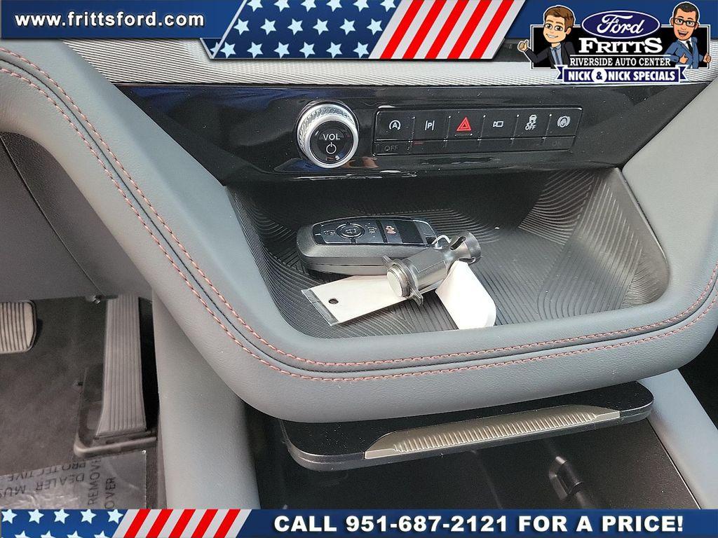 new 2025 Ford Explorer car, priced at $40,965