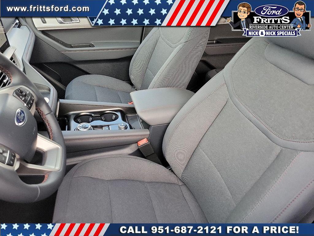 new 2025 Ford Explorer car, priced at $40,965