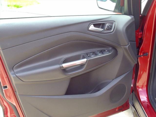used 2013 Ford Escape car, priced at $9,995