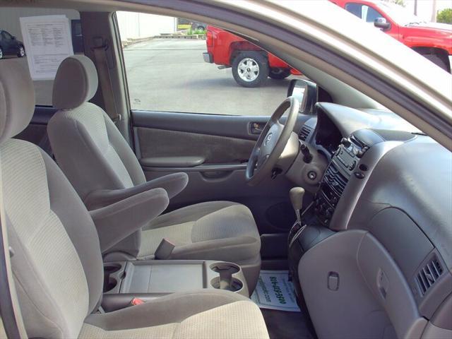 used 2006 Toyota Sienna car, priced at $7,995