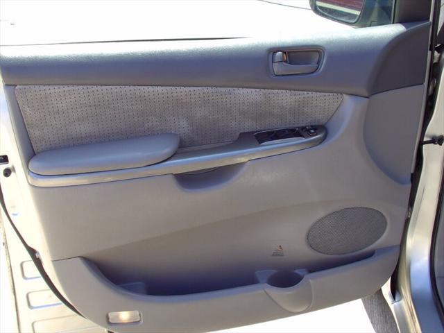 used 2006 Toyota Sienna car, priced at $7,995