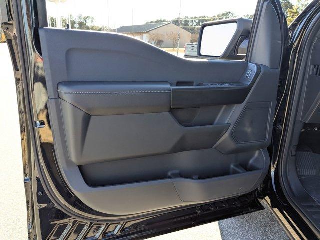 new 2025 Ford F-150 car, priced at $51,660