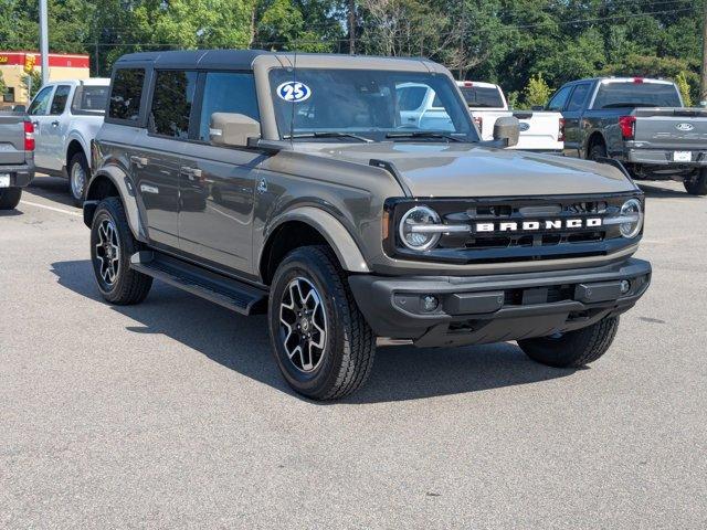 new 2025 Ford Bronco car