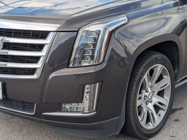 used 2015 Cadillac Escalade ESV car, priced at $26,990