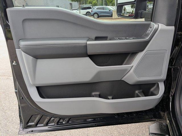 new 2025 Ford F-250 car