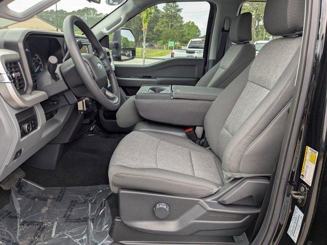 new 2025 Ford F-250 car