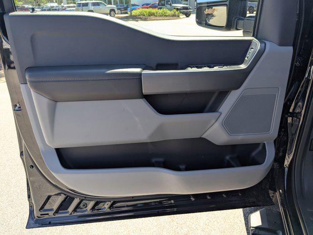 new 2025 Ford F-250 car, priced at $69,940
