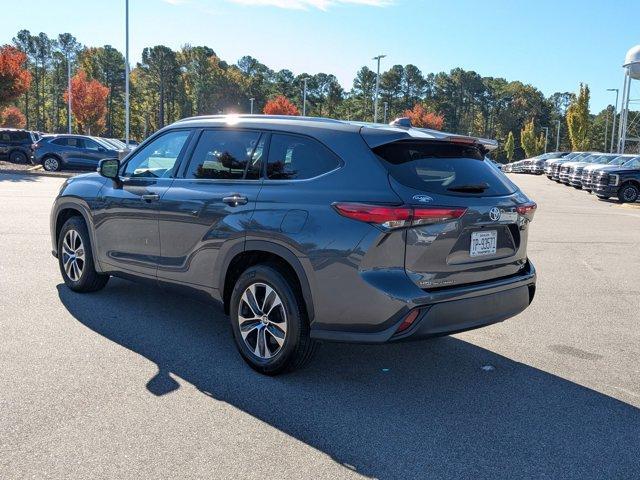 used 2021 Toyota Highlander car, priced at $26,990