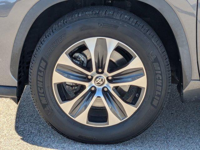 used 2021 Toyota Highlander car, priced at $26,990