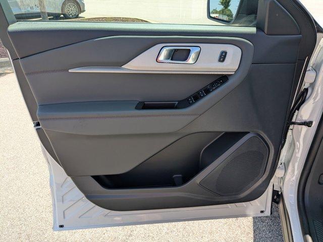 new 2025 Ford Explorer car, priced at $44,960