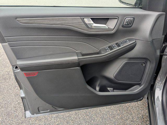 new 2025 Ford Escape PHEV car, priced at $38,020