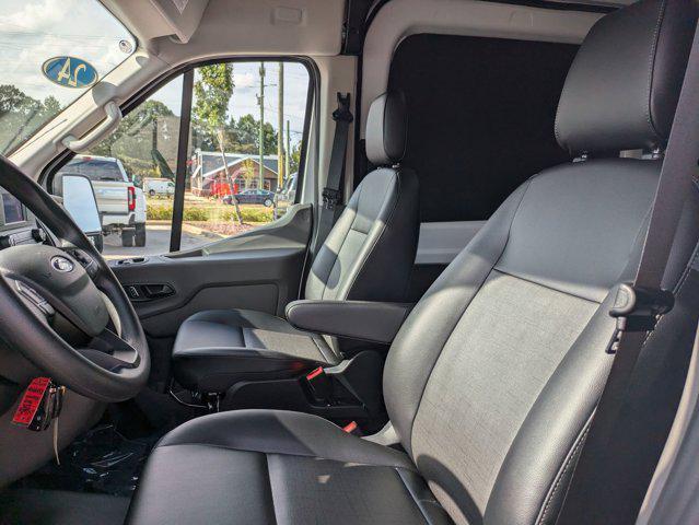 new 2024 Ford Transit-250 car