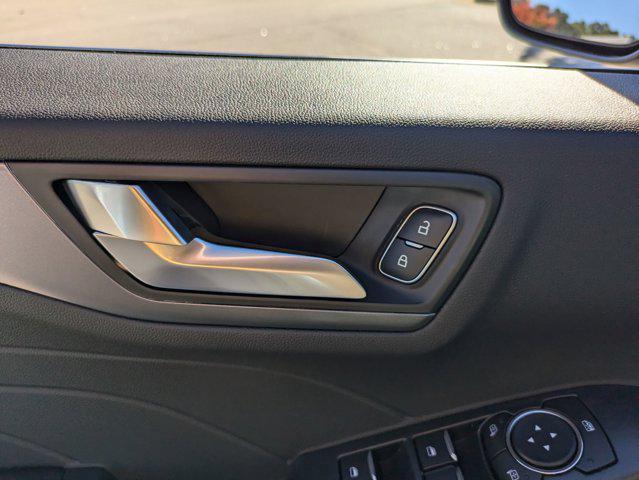 new 2025 Ford Escape car, priced at $39,895