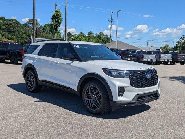 new 2025 Ford Explorer car