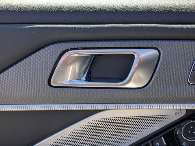 new 2025 Ford Explorer car